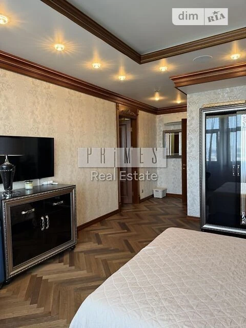 Продаж 3к квартири 143.9 кв. м на вул. Олеся Гончара 35 • ID