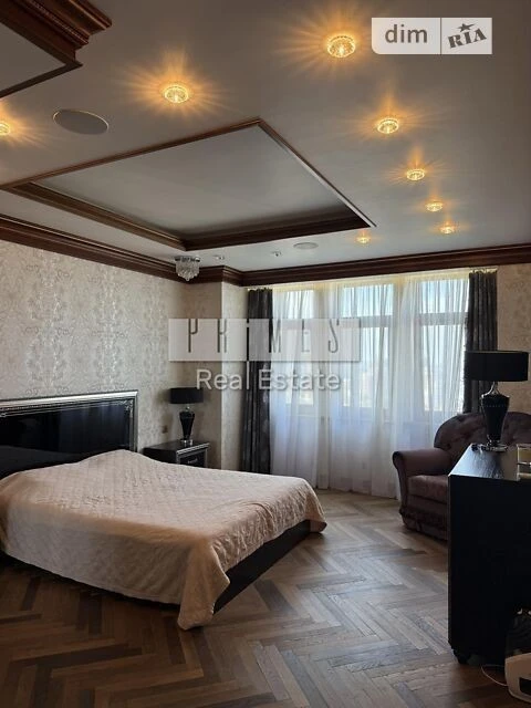 Продаж 3к квартири 143.9 кв. м на вул. Олеся Гончара 35 • ID