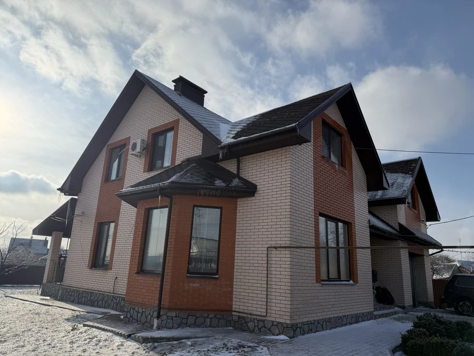 Продам новий будинок в Полтаві з ремонтом та всім необхідним