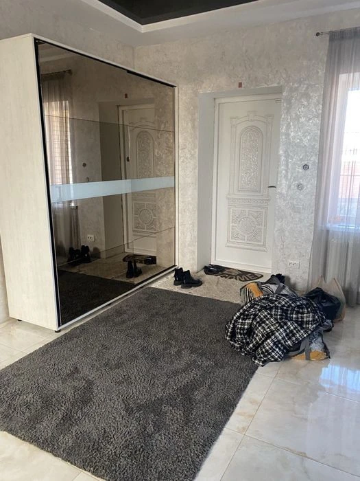 Продам новий будинок в Полтаві з ремонтом та всім необхідним