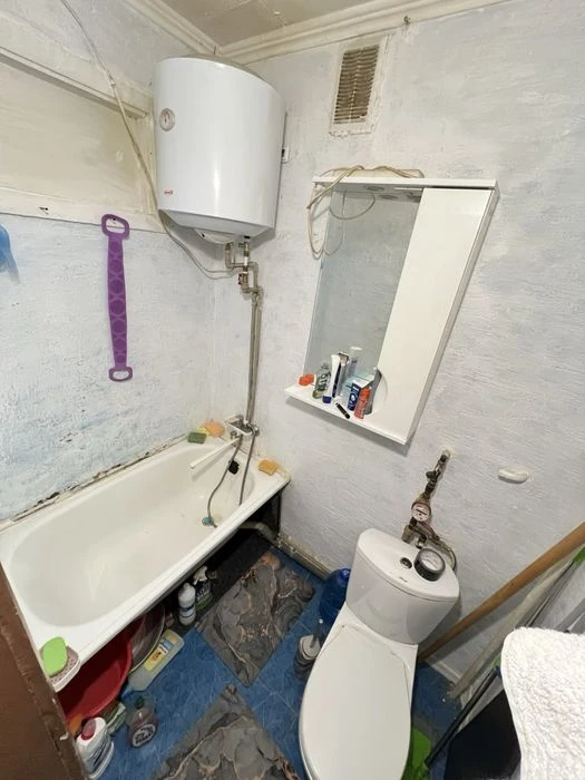 Продам малосемейку Школьный