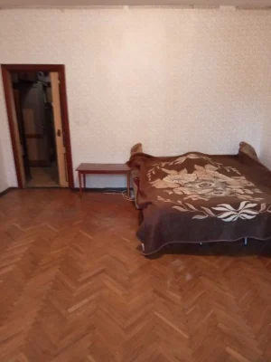 Предлагается к продаже 2-х комнатная квартира в самом центре