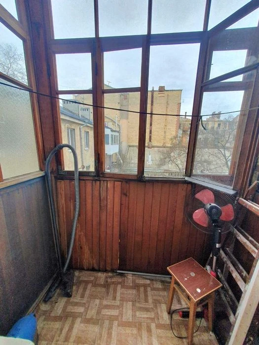 Предлагается к продаже 2-х комнатная квартира в самом центре