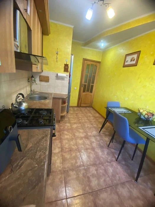 Продаж 3-х кімнатної квартири