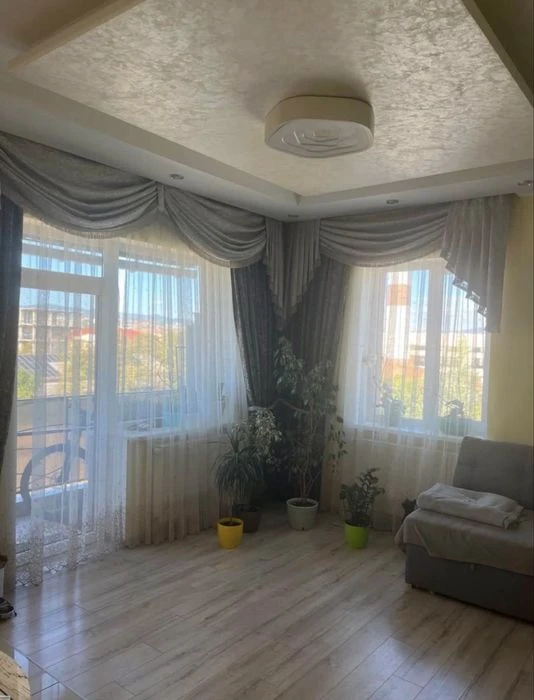 Продаж 3 кімнатної квартири / Новий район / Газ