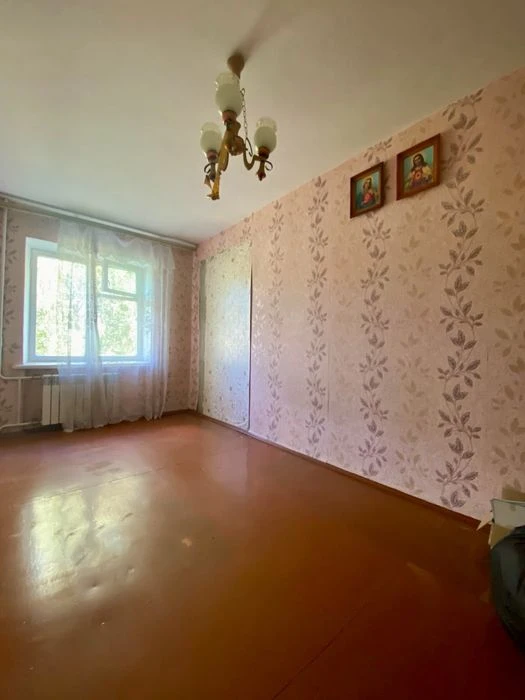 Продаж квартири з окремими кімнатами