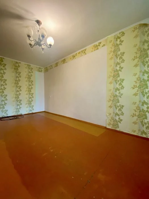 Продаж квартири з окремими кімнатами