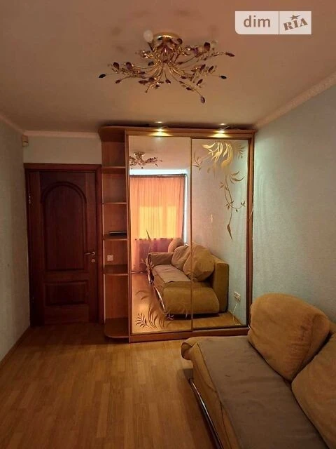 Довготривала оренда 3к квартири на просп. Берестейський 93 •