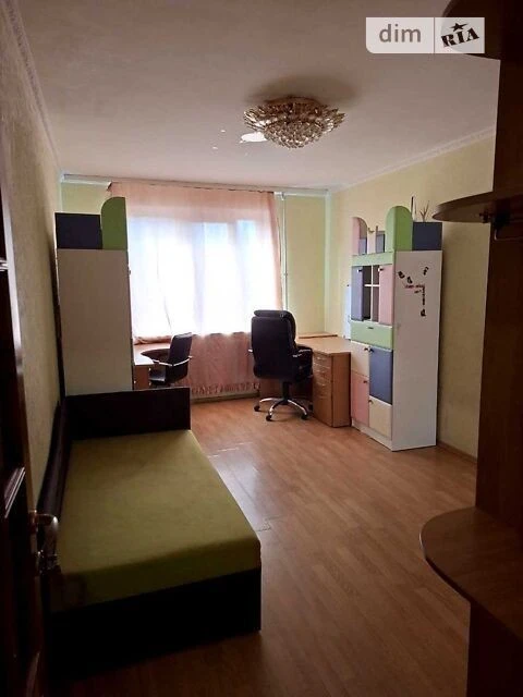 Довготривала оренда 3к квартири на просп. Берестейський 93 •