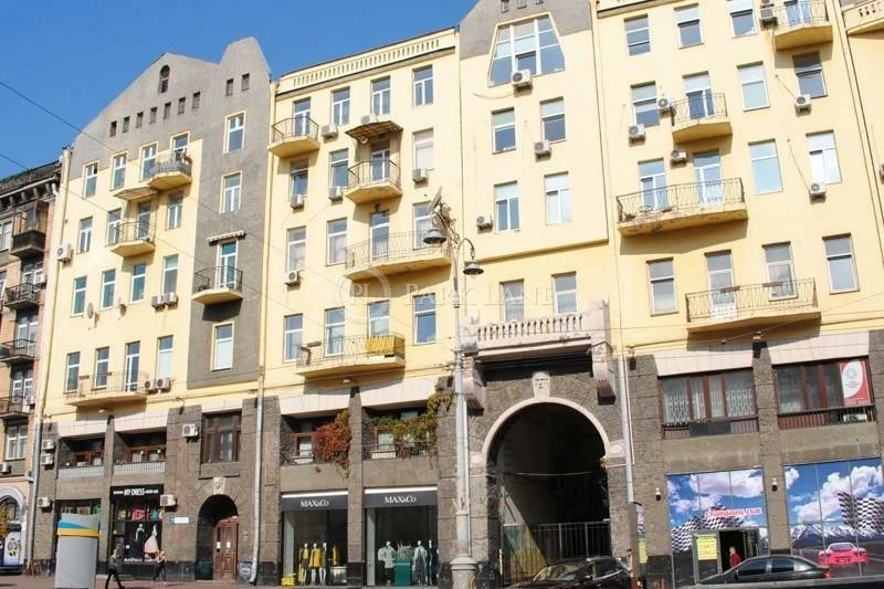 Продаж 3-кімнатної квартири 78.12 м², Академіка Богомольця в