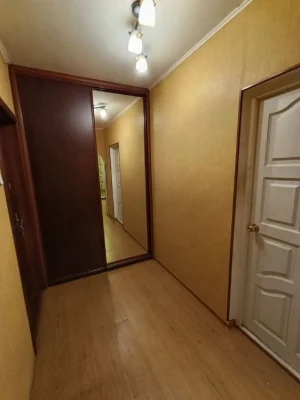 Продам 4 кімн., Червоної калини вул., Деснянський р-н