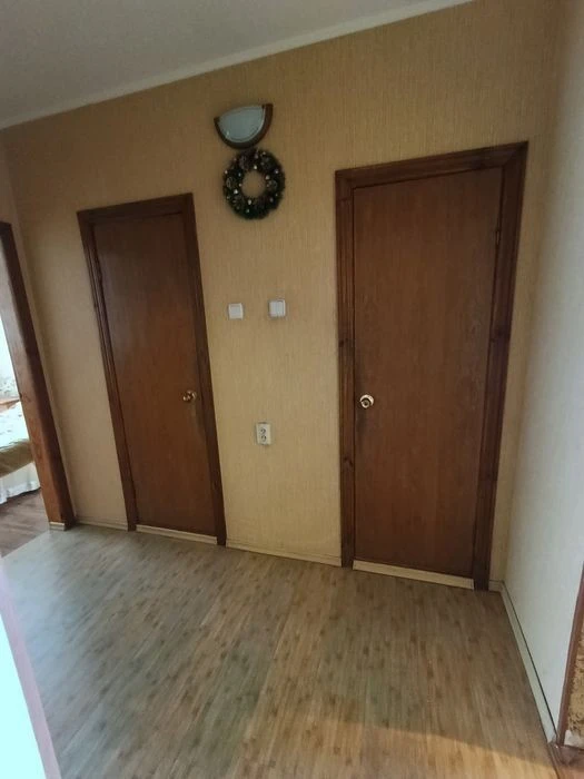 Продам 4 кімн., Червоної калини вул., Деснянський р-н