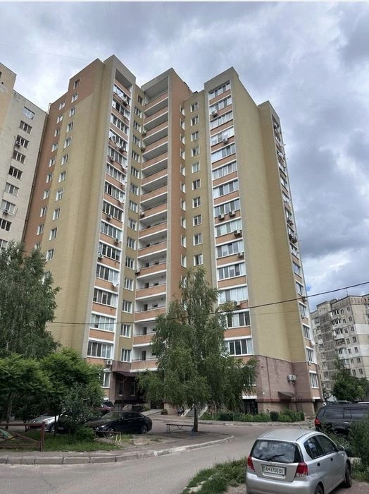 Новий будинок, продаж 1кімн квартири з меблями та технікою,