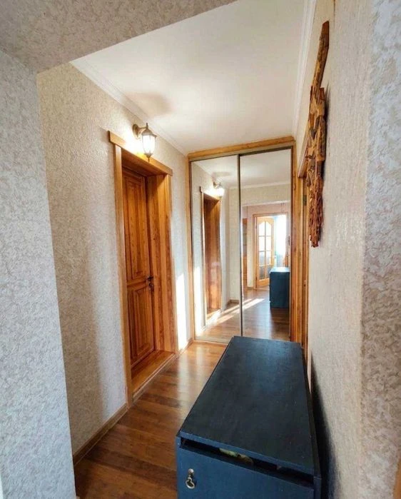 ПРОДАМ 3-ох кімнатну квартиру в Бородинському районі