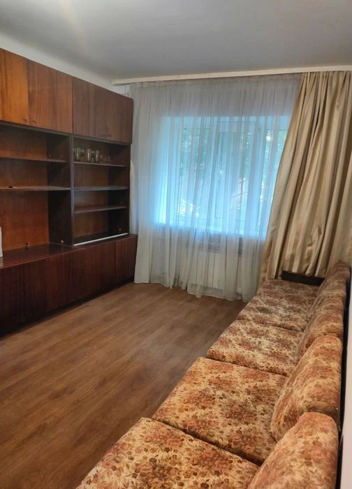 Продам 1 кімнатну квартиру на Ватових Неба