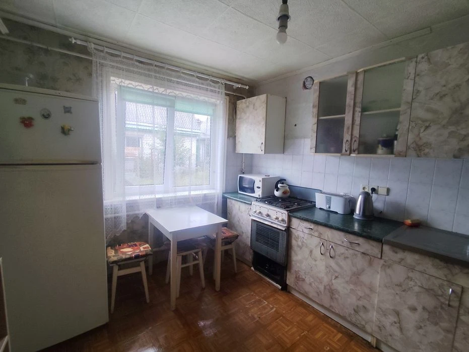 продам 1/2 будинка р-н Казбету