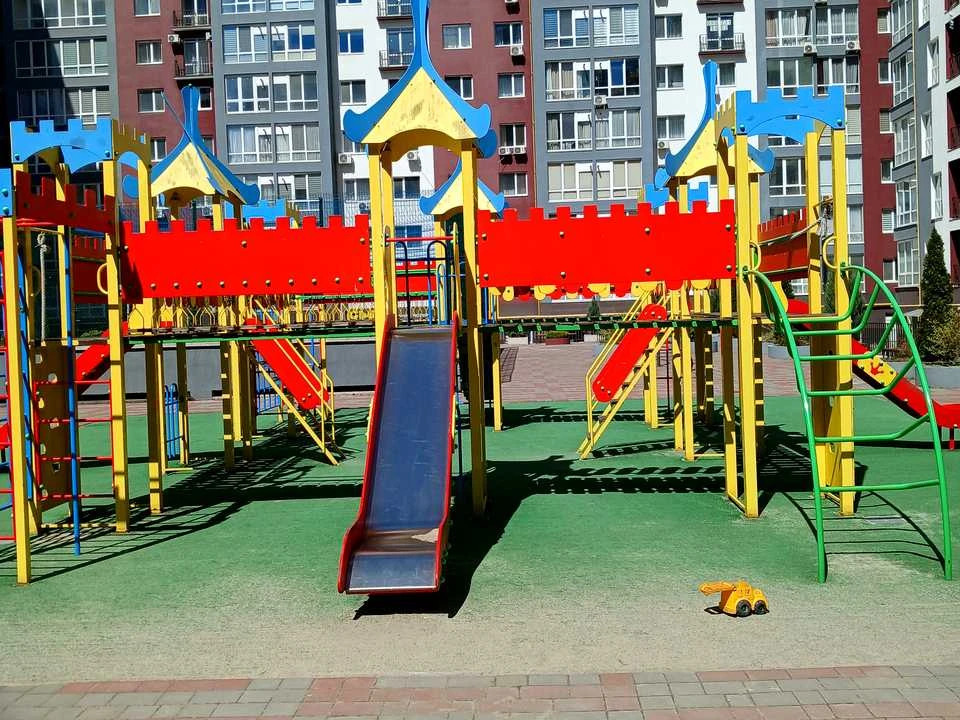 Квартира. Івано-Франківськ, Княгинин вул., (Будинок 37)