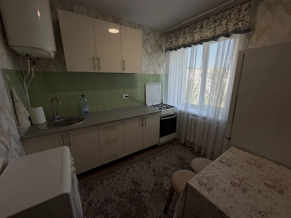 Продається 3 кк на 3-слобітській з ремонтом!