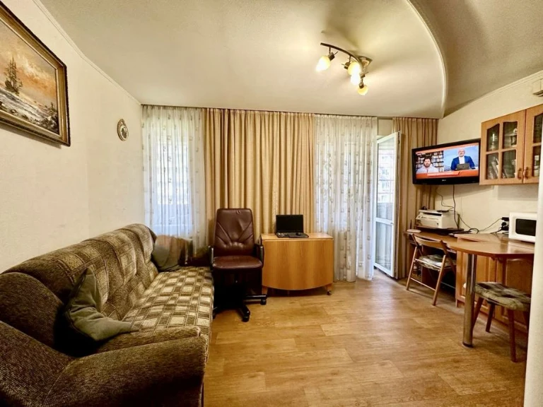 Продам 1 кім квартиру 40м2, з/м Перемога 3, вул. Мандриківсь