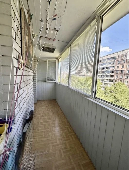 Продам 1 кім квартиру 40м2, з/м Перемога 3, вул. Мандриківсь