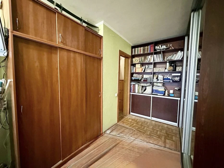 Продам 1 кім квартиру 40м2, з/м Перемога 3, вул. Мандриківсь