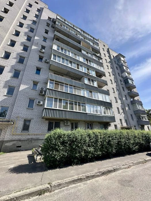Продам 1 кім квартиру 40м2, з/м Перемога 3, вул. Мандриківсь