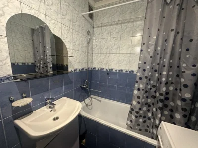 Сдам квартиру 1 кімнатна. З інвертором. Укриття. Метро 10 хв