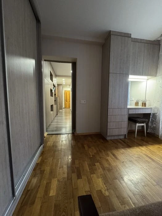 3-кімнатна квартира, власник, 5 хв. до м. Вокзальна