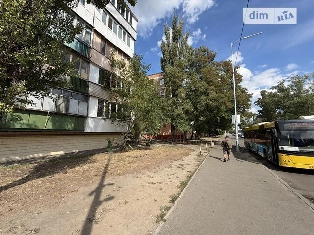 Продаж 2к квартири 48 кв. м на вул. Остафія Дашкевича 22 • I