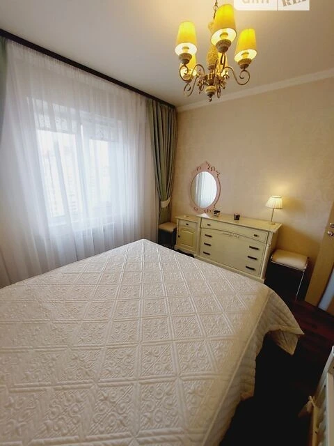 Продаж 2к квартири 53 кв. м на вул. Ревуцького 18 • ID 34819