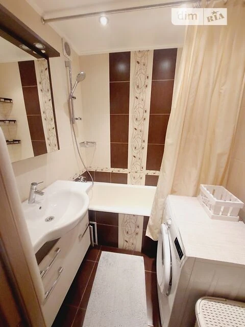 Продаж 2к квартири 53 кв. м на вул. Ревуцького 18 • ID 34819