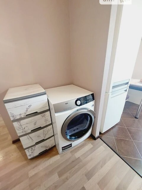 Продаж 2к квартири 53 кв. м на вул. Ревуцького 18 • ID 34819