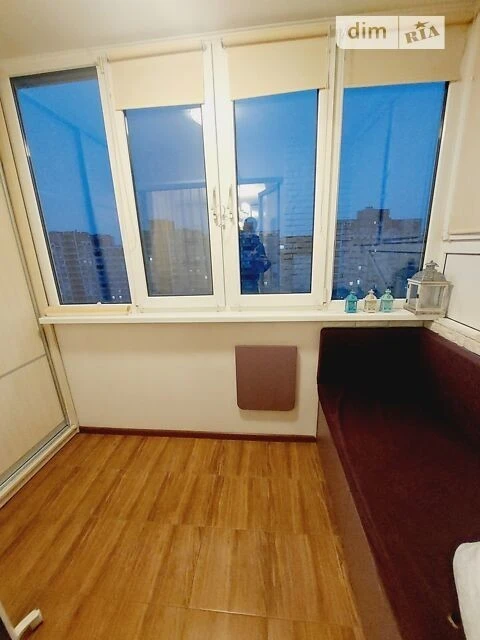 Продаж 2к квартири 53 кв. м на вул. Ревуцького 18 • ID 34819