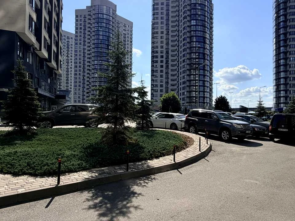 Квартира. Київ, Осокорська вул.