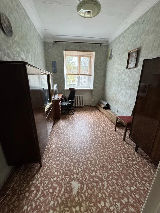 3к сталинка 70 м². Потолки 3м