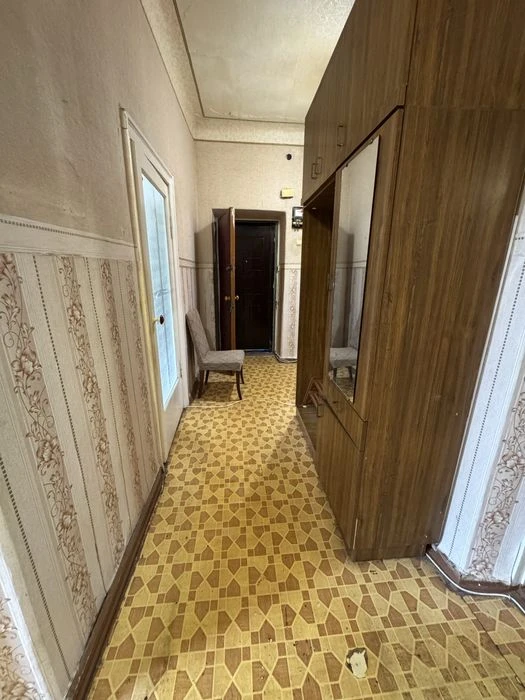 3к сталинка 70 м². Потолки 3м