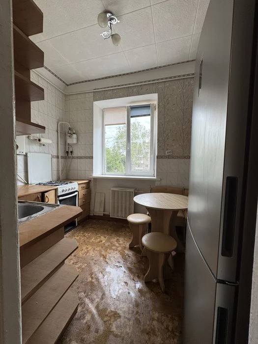 3к сталинка 70 м². Потолки 3м