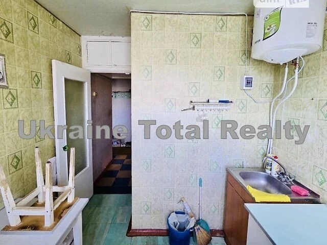 Продаж 2к квартири 47 кв. м на просп. Володимира Івасюка 44