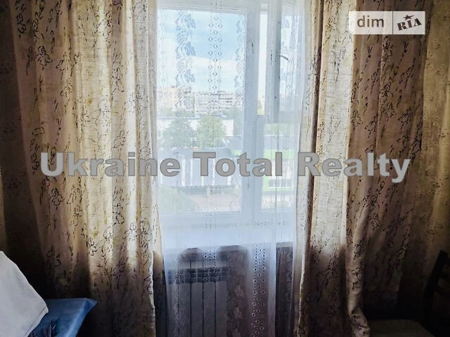 Продаж 2к квартири 47 кв. м на просп. Володимира Івасюка 44