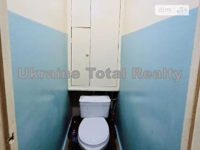 Продаж 2к квартири 47 кв. м на просп. Володимира Івасюка 44