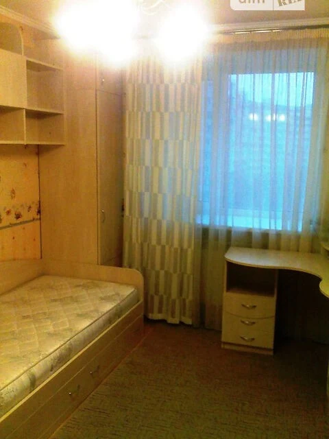 Продаж 3к квартири 82 кв. м на вул. Драгоманова 17 • ID 3481