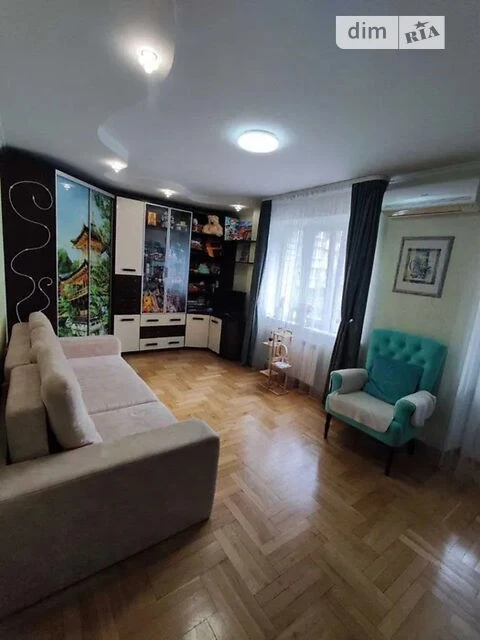 Продаж 3к квартири 105.1 кв. м на вул. Братства тарасівців 1