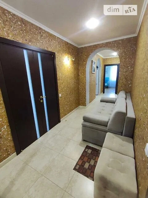Продаж 3к квартири 105.1 кв. м на вул. Братства тарасівців 1