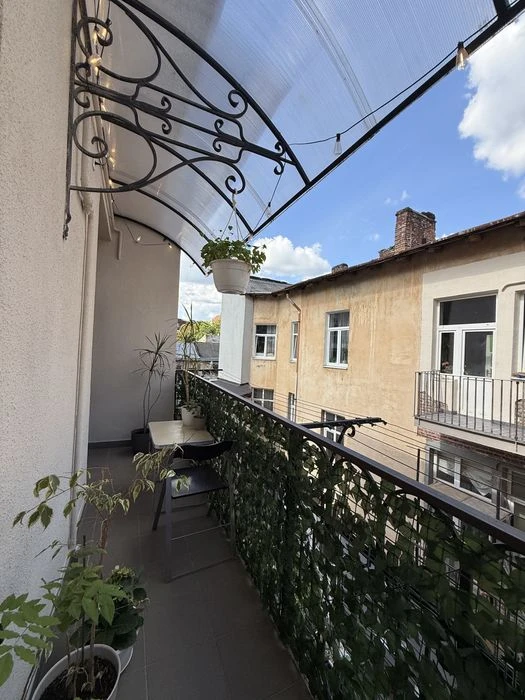 Продаж 4кім квартири в центрі Львова вул. Огієнка бічна Горо