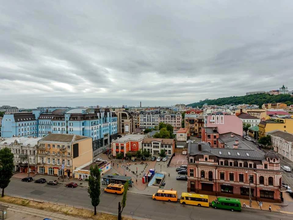Квартира. Київ, Нижній Вал вул., (Будинок 1)