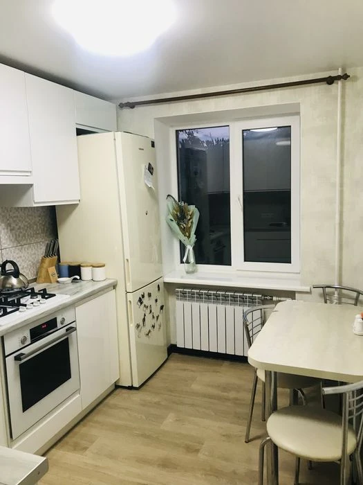 Продаж 2 квартири Космічний мкрн