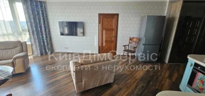 БЕЗ % Продам 2к 73 м2 Поправки Черчиля Хоткевича метро Черні