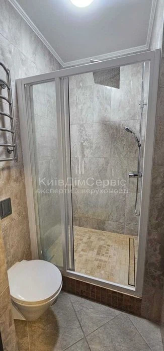 БЕЗ % Продам 2к 73 м2 Поправки Черчиля Хоткевича метро Черні
