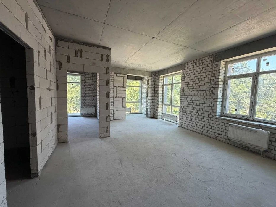 Продам 2-комнатную квартиру в новострое в центре (ЖК Форест