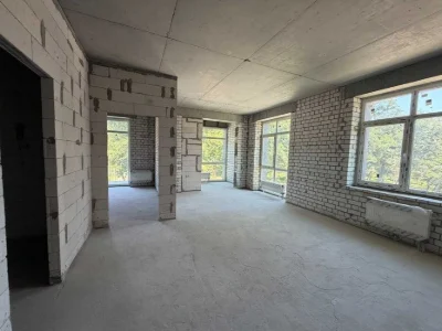Продам 2-комнатную квартиру в новострое в центре (ЖК Форест